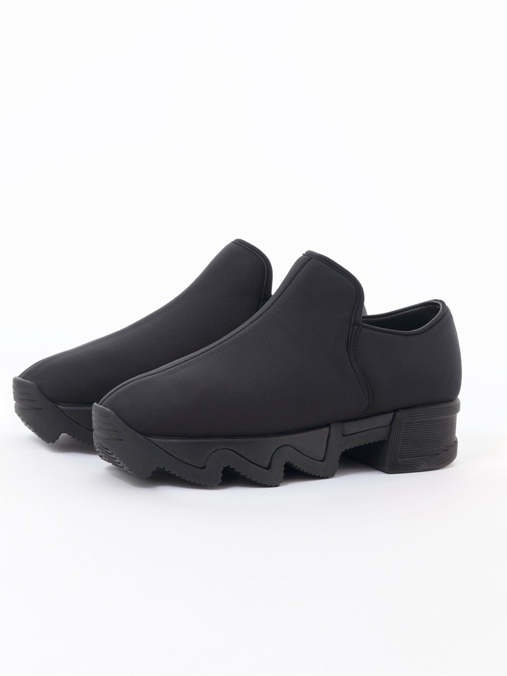 iRi WES 1 BLACK LOW TOP SNEAKER - size 34.5 
NWOT